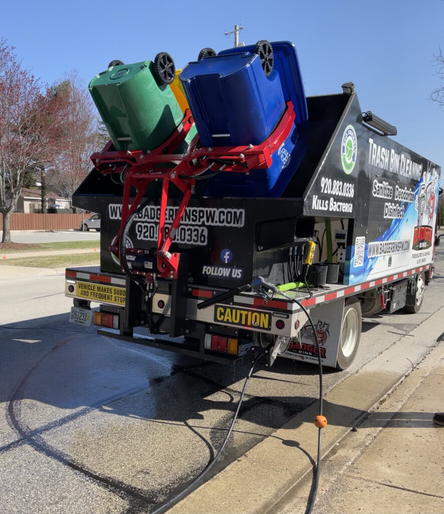 trash bin cleaning truck